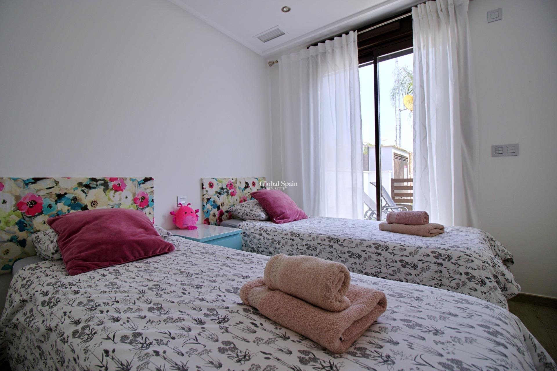 Resale - APARTMENT -
PILAR DE LA HORADADA - Torre de la Horadada