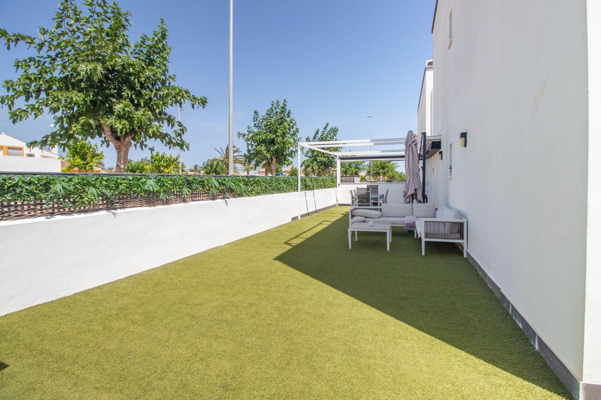 Resale - APARTMENT -
PILAR DE LA HORADADA - Torre de la Horadada