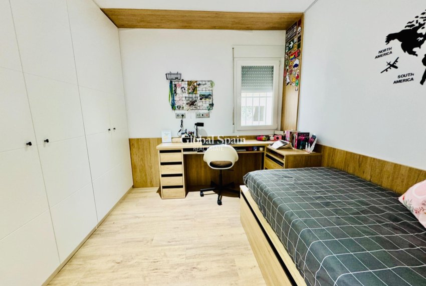 Resale - APARTMENT -
PILAR DE LA HORADADA - Zona Pueblo