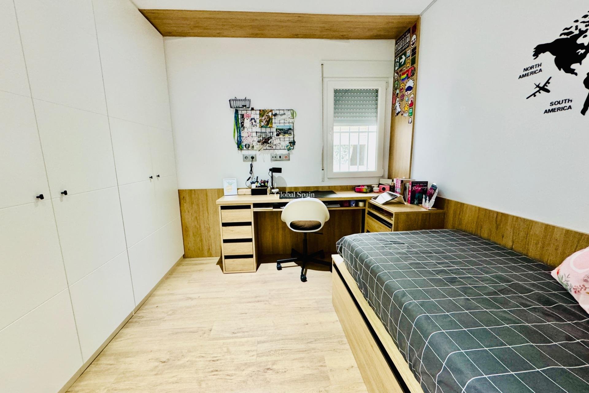 Resale - APARTMENT -
PILAR DE LA HORADADA - Zona Pueblo
