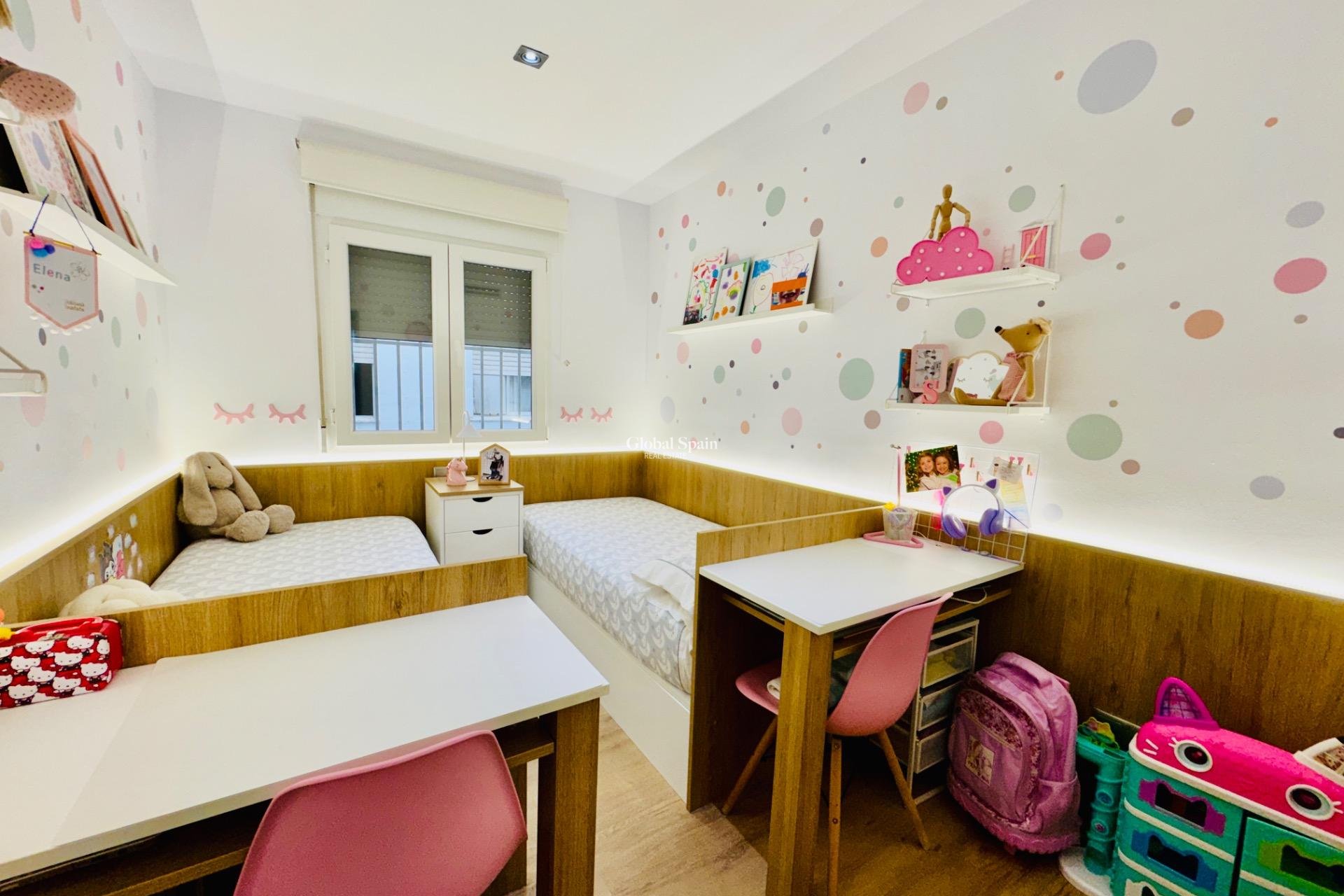 Resale - APARTMENT -
PILAR DE LA HORADADA - Zona Pueblo