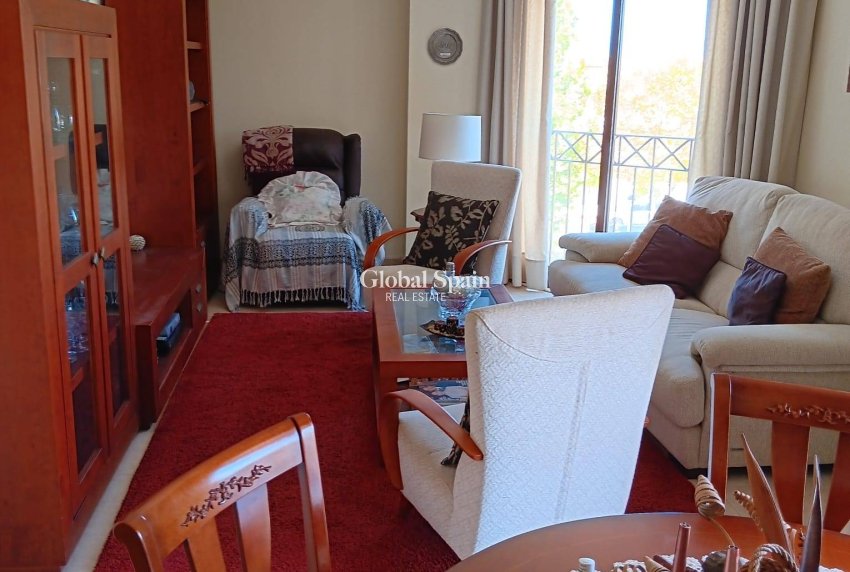 Resale - APARTMENT -
PILAR DE LA HORADADA - Zona Pueblo