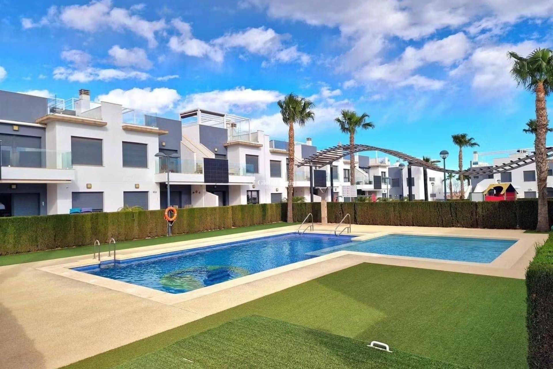Resale - APARTMENT -
PILAR DE LA HORADADA - Zona Pueblo