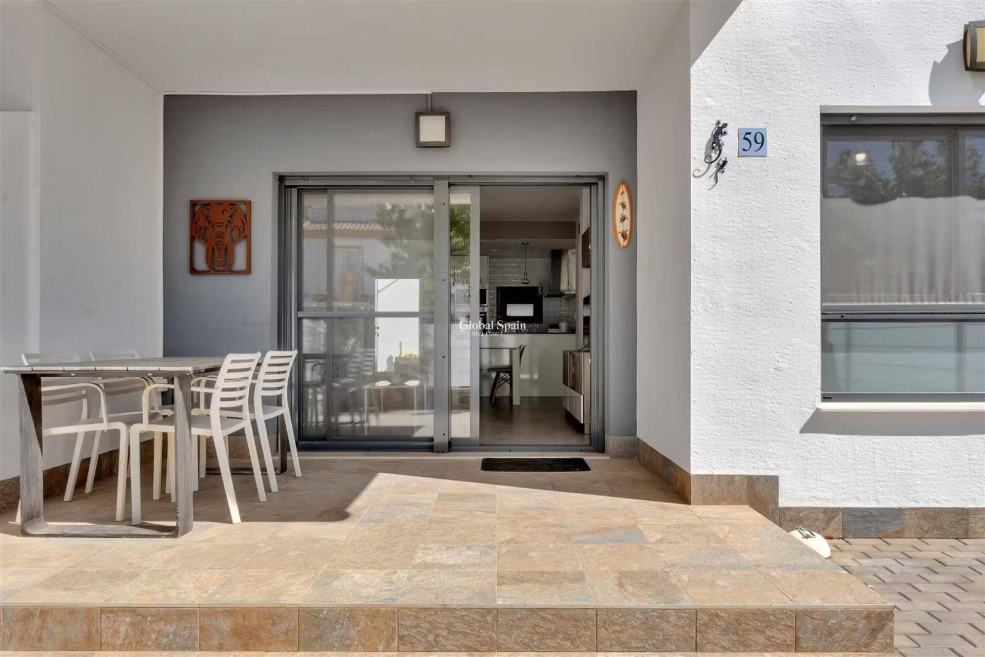 Resale - APARTMENT -
PILAR DE LA HORADADA - Zona Pueblo