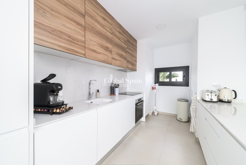 Resale - APARTMENT -
PILAR DE LA HORADADA