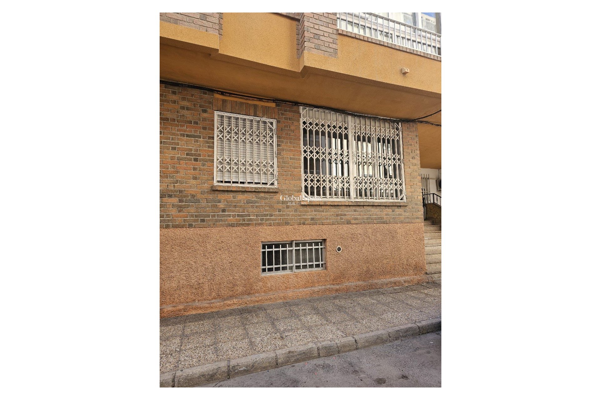 Resale - APARTMENT -
PLAYA DEL CURA  - Torrevieja