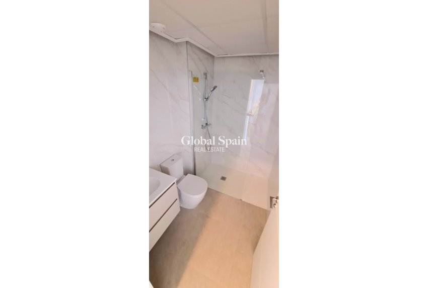 Resale - APARTMENT -
PLAYA FLAMENCA - Costa Blanca