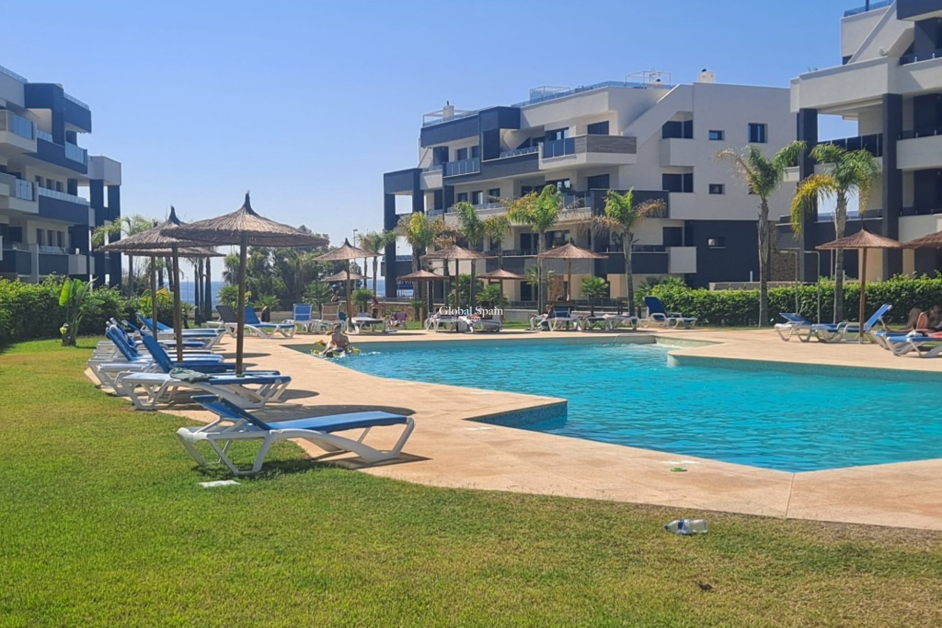 Resale - APARTMENT -
PLAYA FLAMENCA - Costa Blanca
