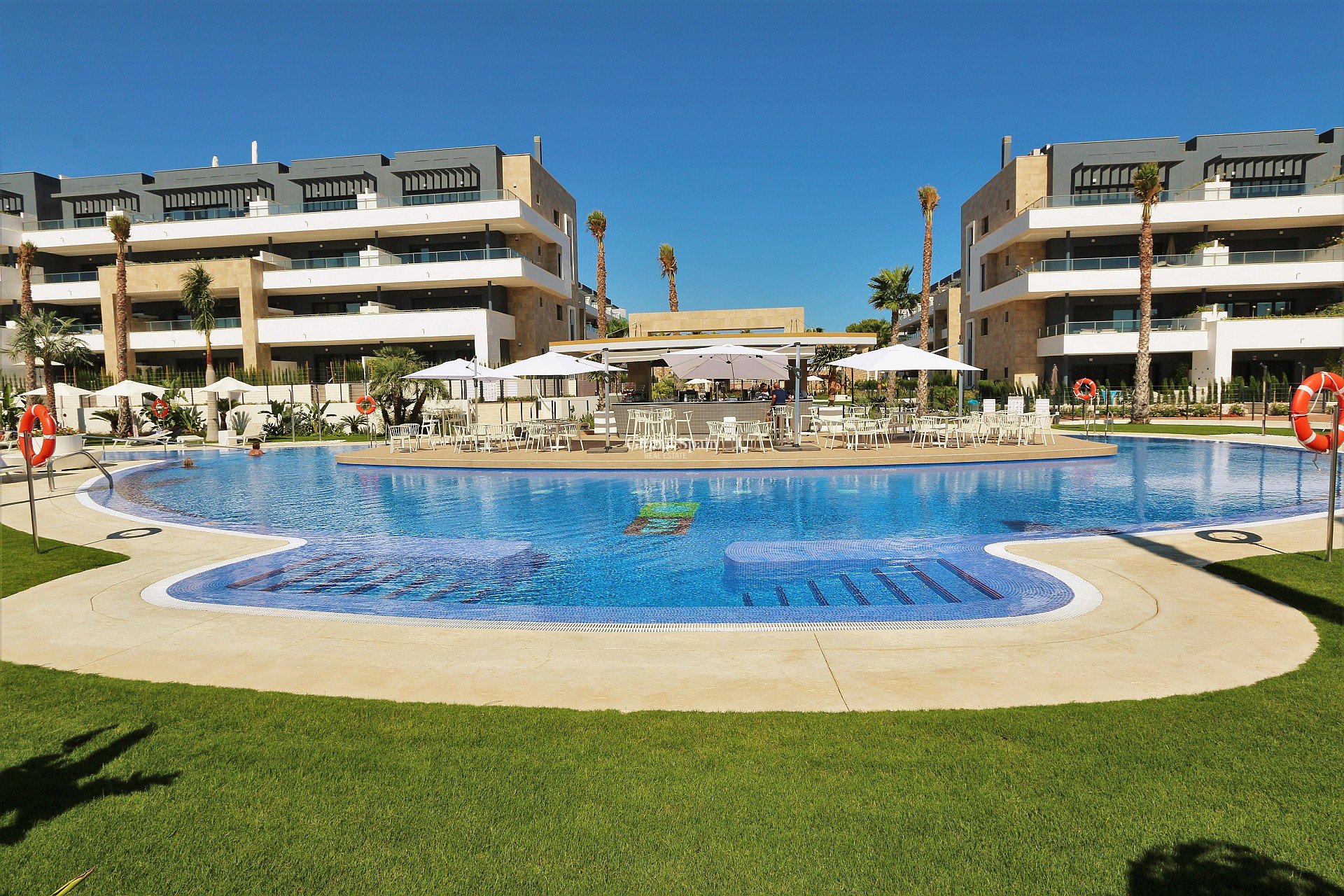 Resale - APARTMENT -
PLAYA FLAMENCA - Costa Blanca
