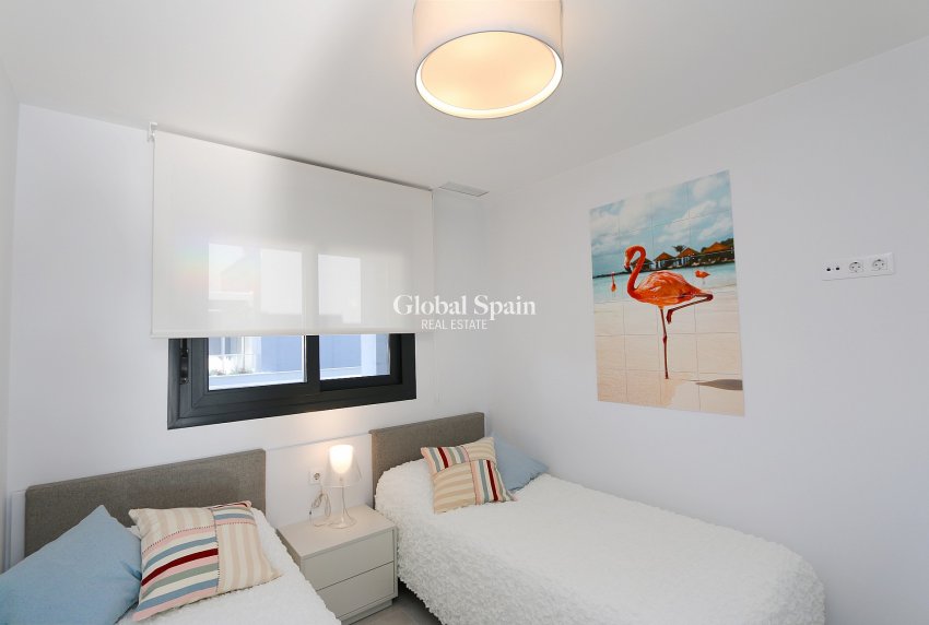 Resale - APARTMENT -
PLAYA FLAMENCA - Costa Blanca