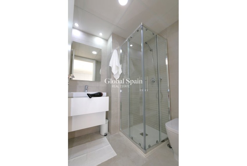 Resale - APARTMENT -
PLAYA FLAMENCA - Costa Blanca