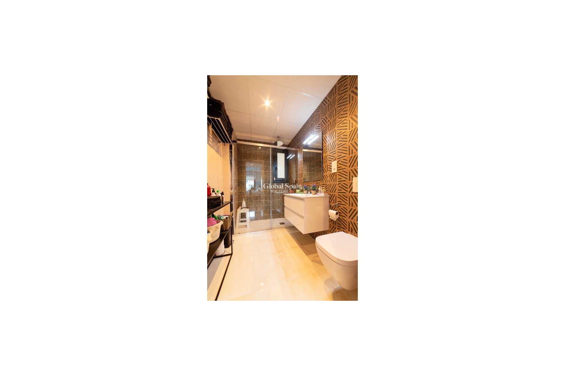 Resale - APARTMENT -
PLAYA FLAMENCA - Costa Blanca