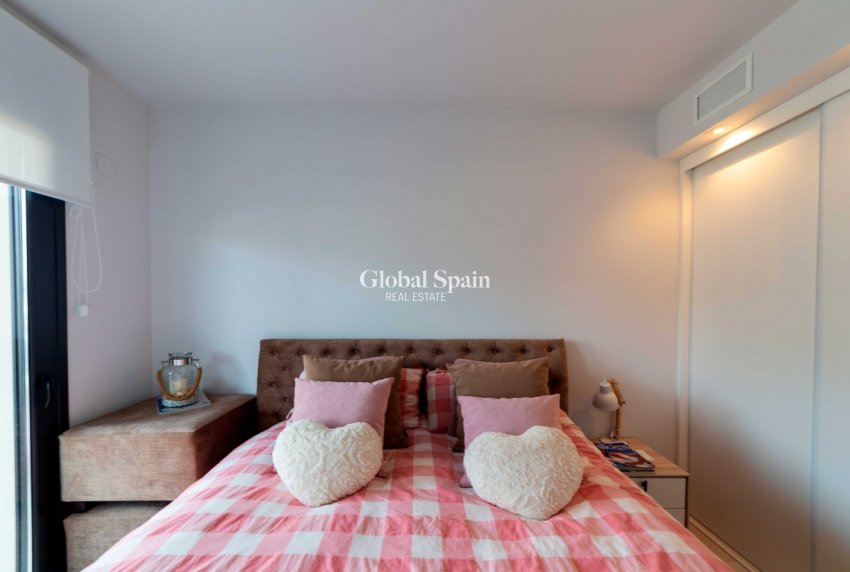 Resale - APARTMENT -
PLAYA FLAMENCA - Costa Blanca