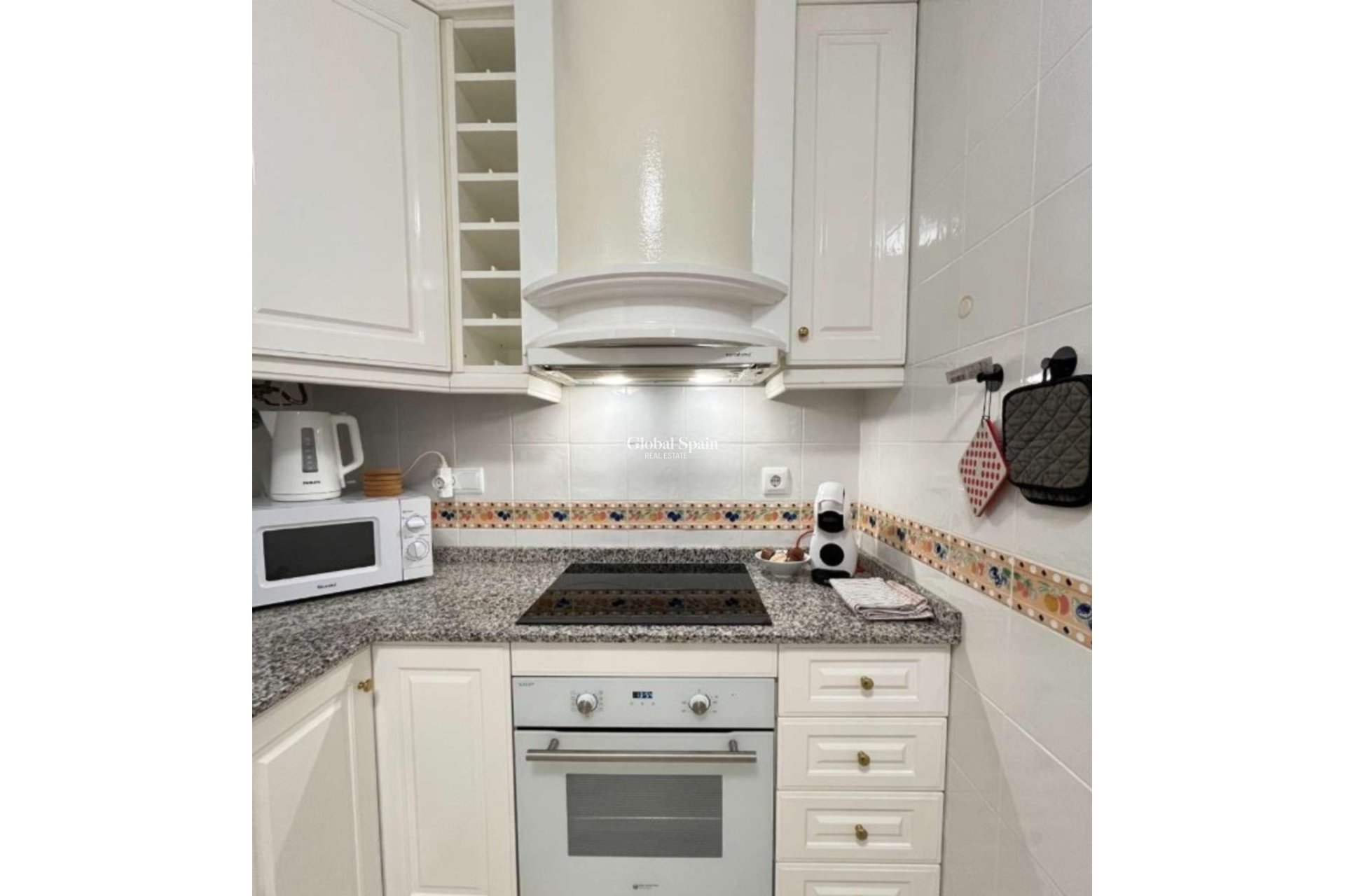 Resale - APARTMENT -
PLAYA FLAMENCA - Costa Blanca