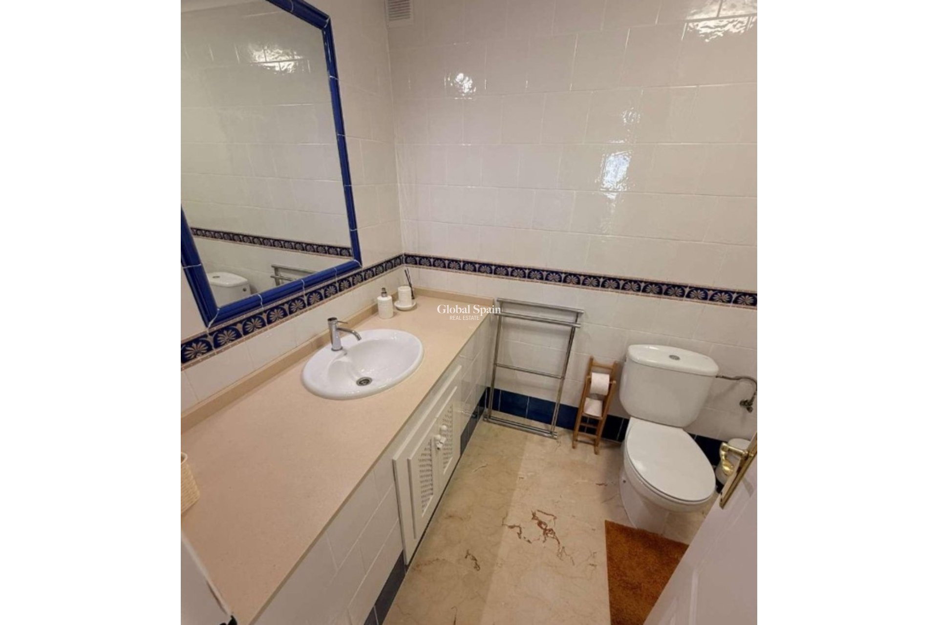 Resale - APARTMENT -
PLAYA FLAMENCA - Costa Blanca