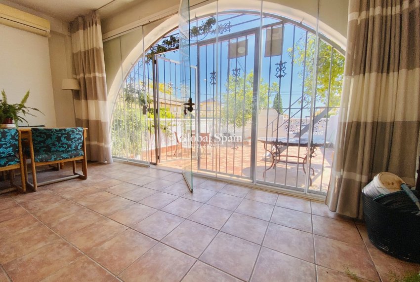 Resale - APARTMENT -
PLAYA FLAMENCA - Costa Blanca