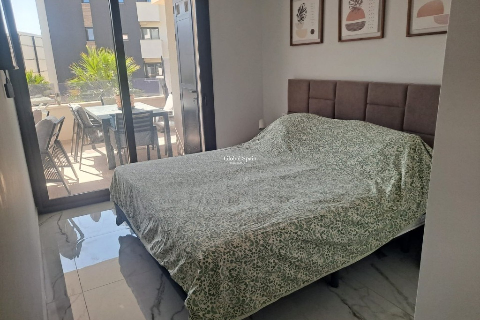 Resale - APARTMENT -
PLAYA FLAMENCA - Costa Blanca