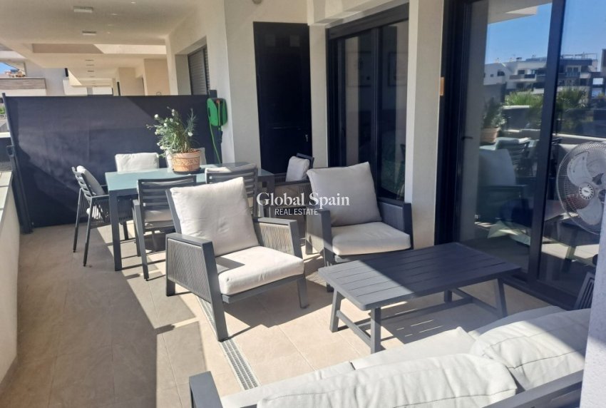 Resale - APARTMENT -
PLAYA FLAMENCA - Costa Blanca