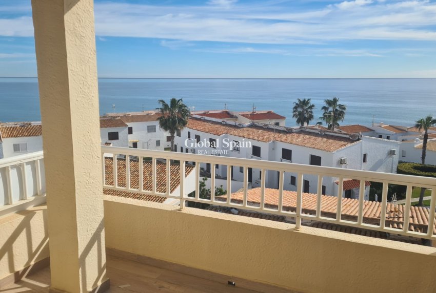 Resale - APARTMENT -
PLAYA FLAMENCA - Costa Blanca