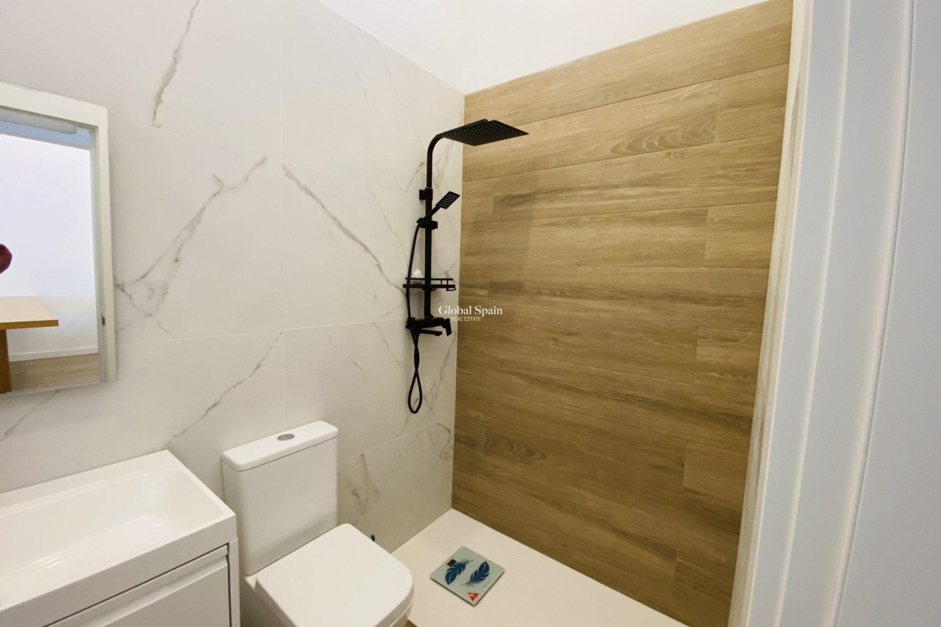 Resale - APARTMENT -
PLAYA FLAMENCA - Costa Blanca