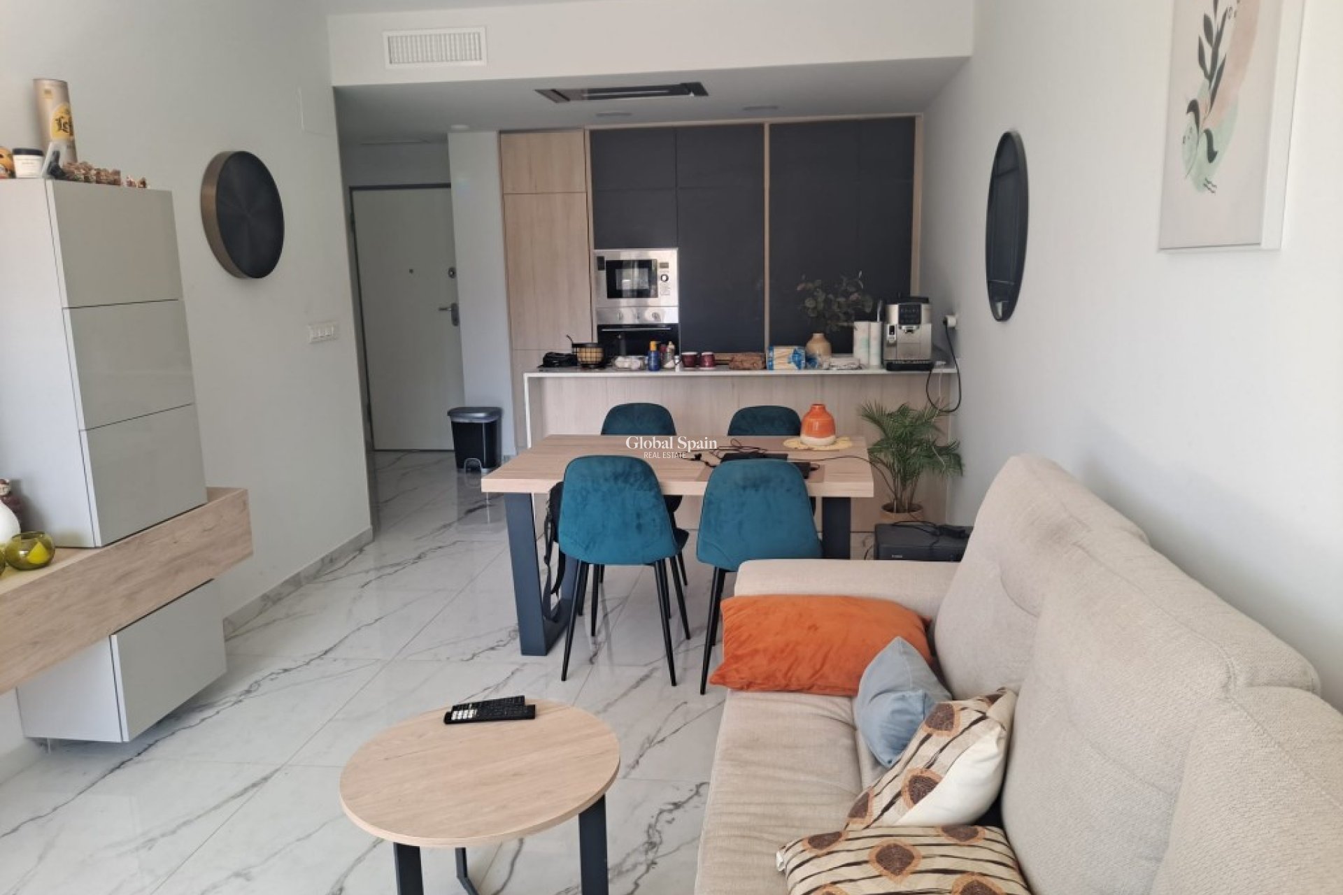 Resale - APARTMENT -
PLAYA FLAMENCA - Costa Blanca