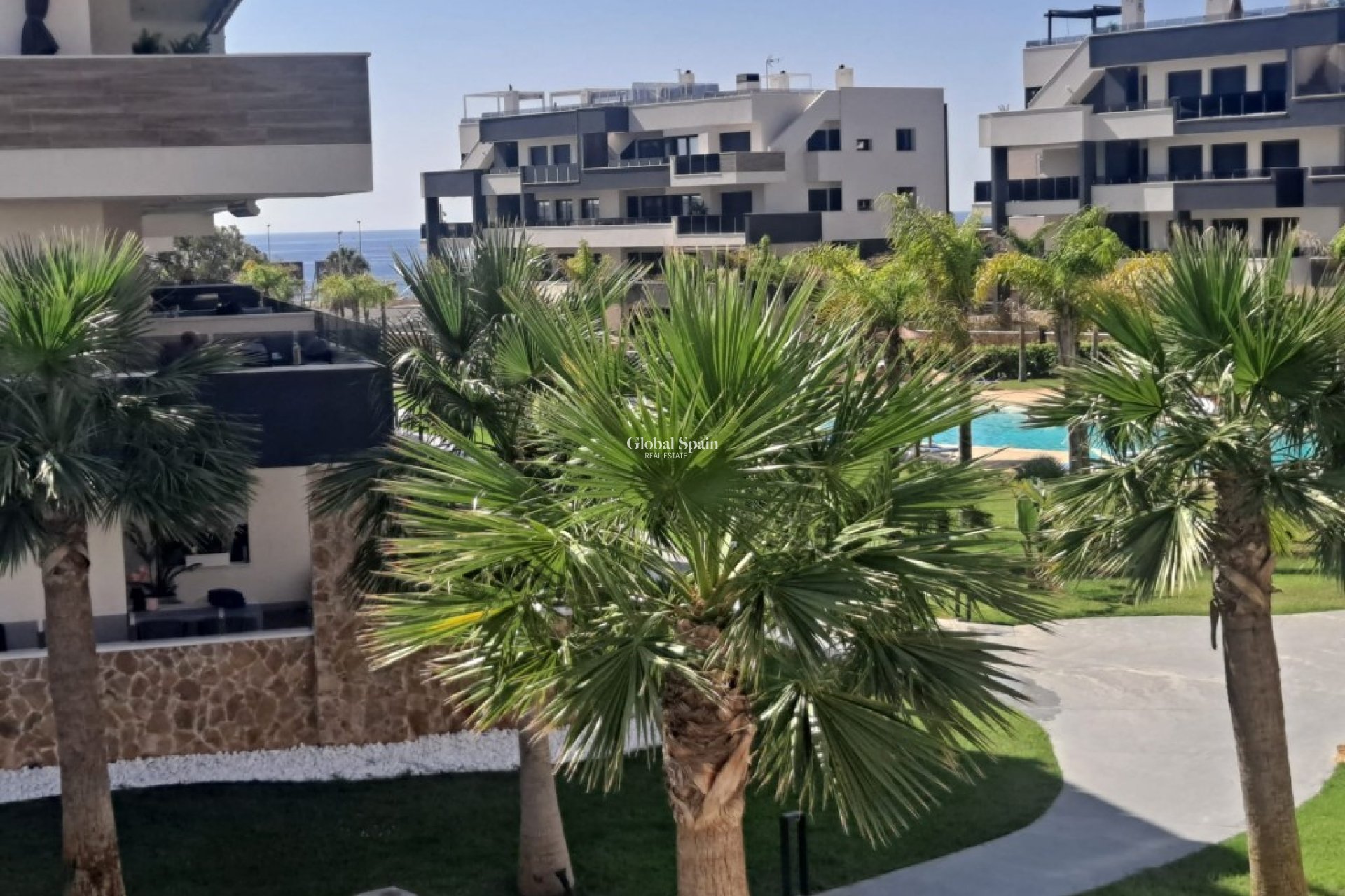 Resale - APARTMENT -
PLAYA FLAMENCA - Costa Blanca