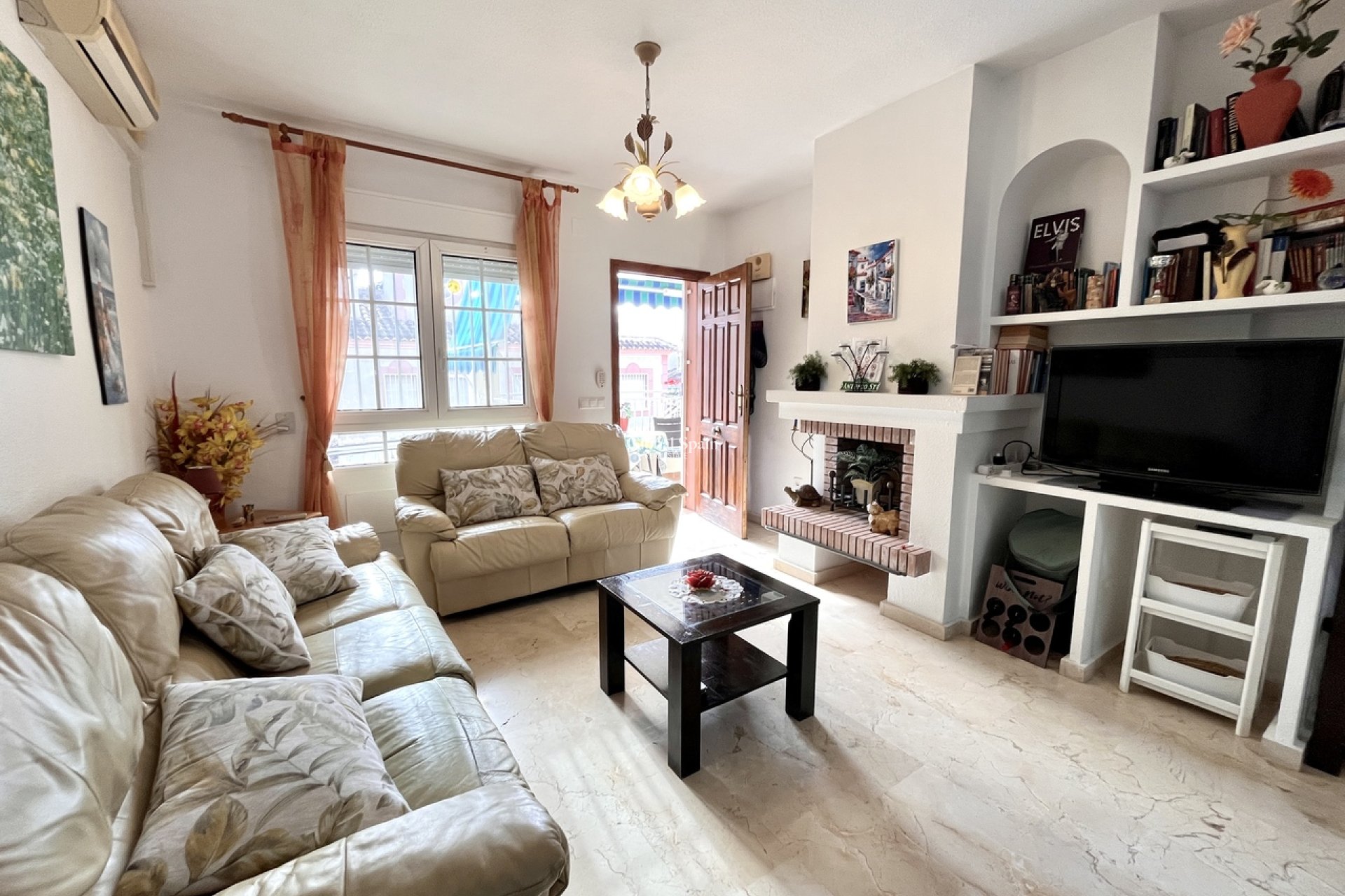 Resale - APARTMENT -
PLAYA FLAMENCA - Costa Blanca