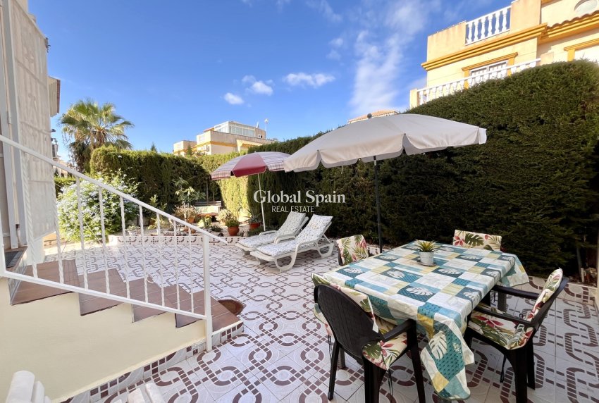 Resale - APARTMENT -
PLAYA FLAMENCA - Costa Blanca