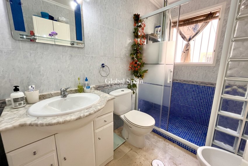 Resale - APARTMENT -
PLAYA FLAMENCA - Costa Blanca