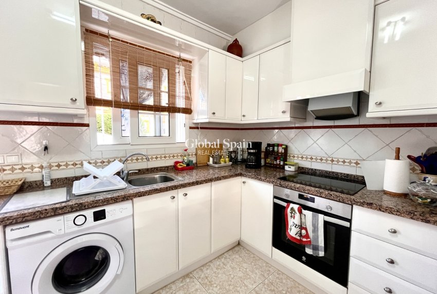 Resale - APARTMENT -
PLAYA FLAMENCA - Costa Blanca