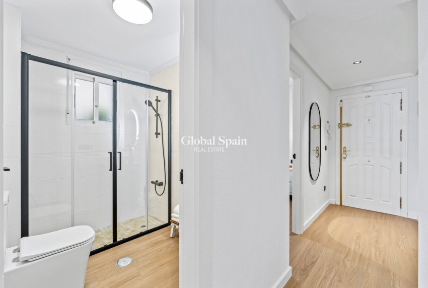 Resale - APARTMENT -
PLAYA FLAMENCA - Costa Blanca