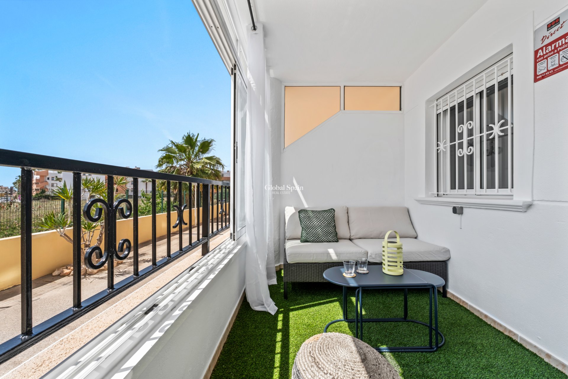Resale - APARTMENT -
PLAYA FLAMENCA - Costa Blanca