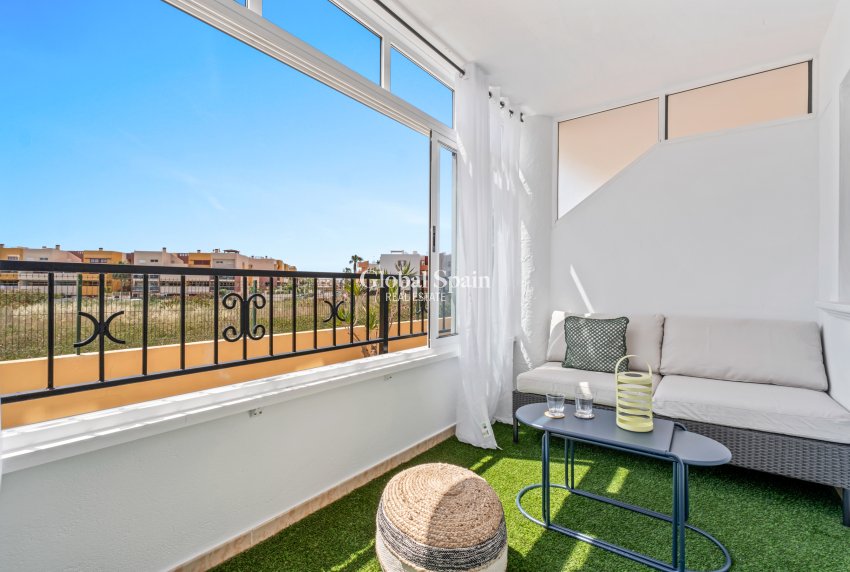 Resale - APARTMENT -
PLAYA FLAMENCA - Costa Blanca