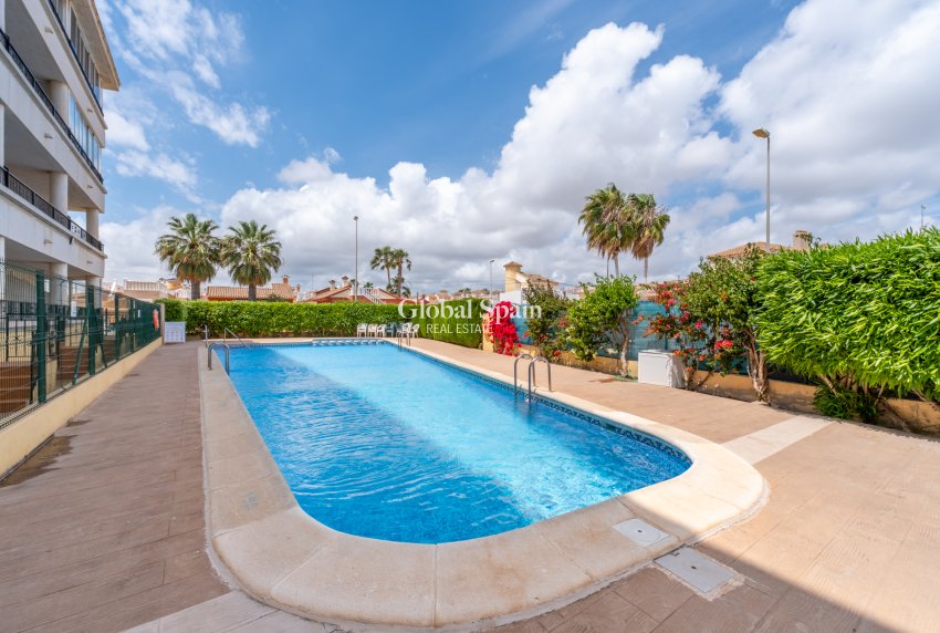 Resale - APARTMENT -
PLAYA FLAMENCA - Costa Blanca