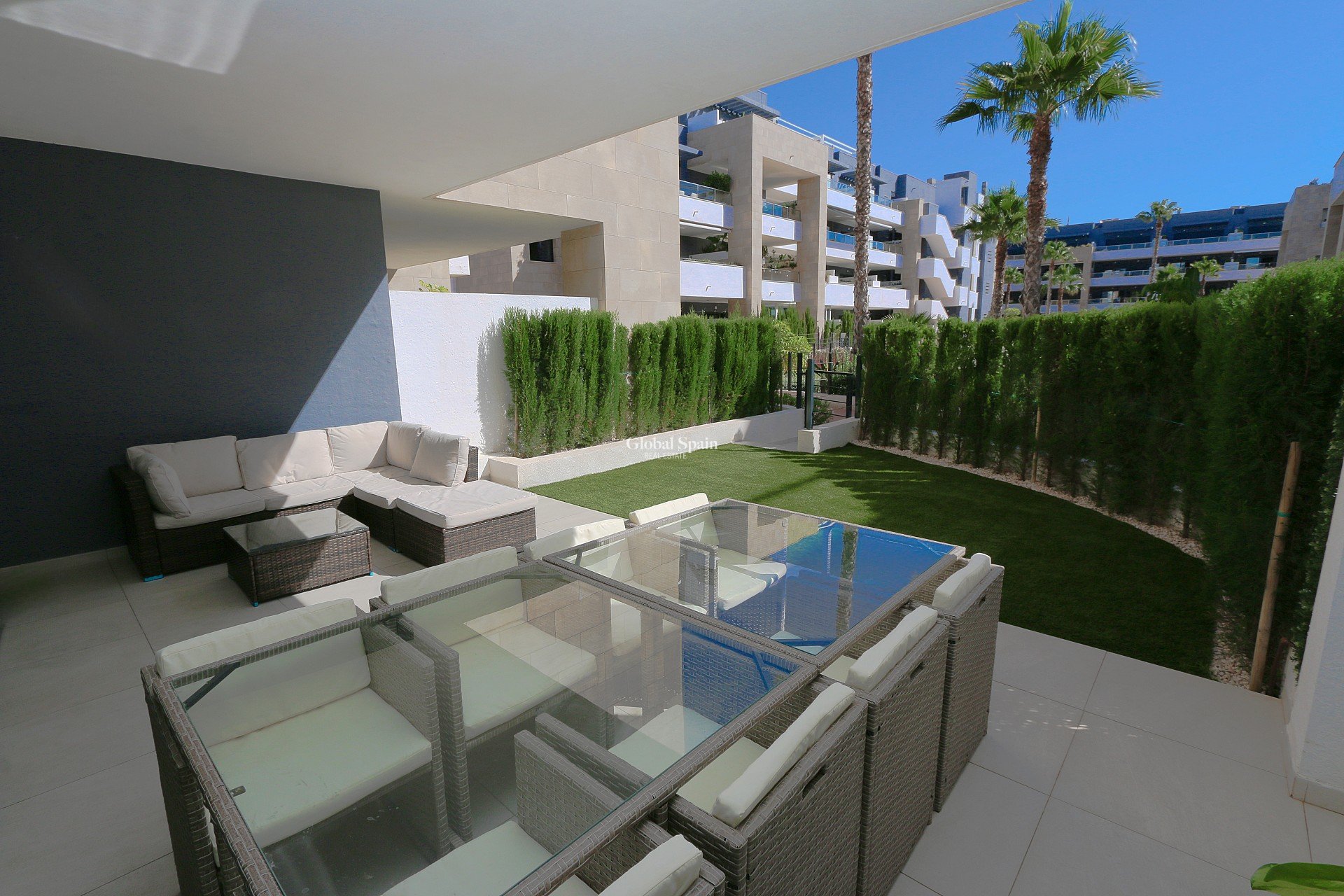 Resale - APARTMENT -
PLAYA FLAMENCA - Costa Blanca
