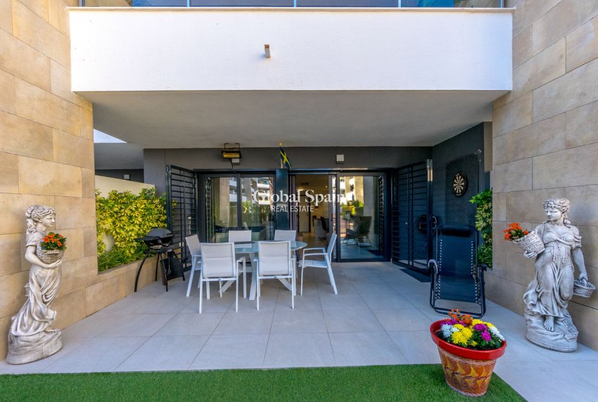 Resale - APARTMENT -
PLAYA FLAMENCA - Flamenca Village