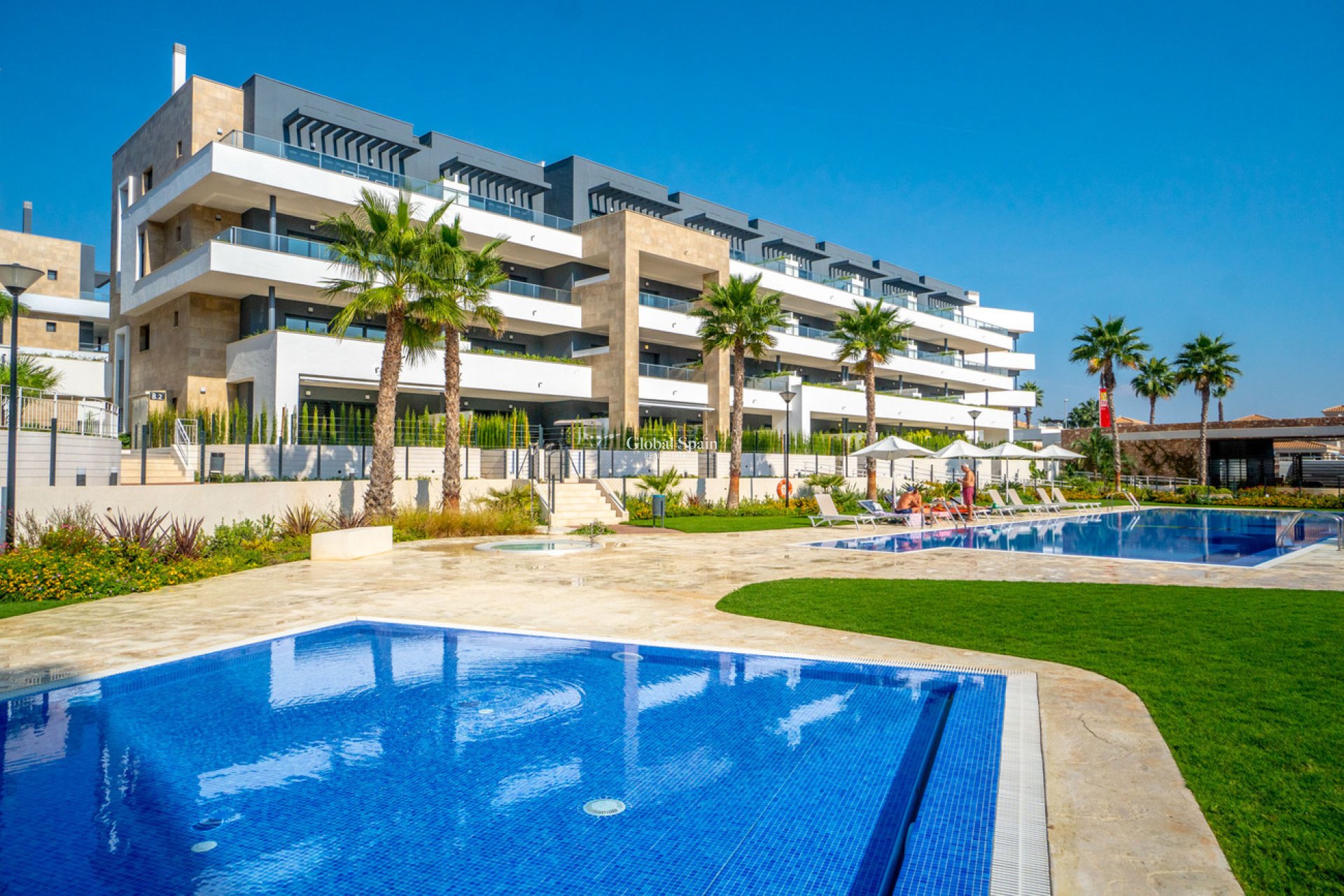 Resale - APARTMENT -
PLAYA FLAMENCA - Flamenca Village
