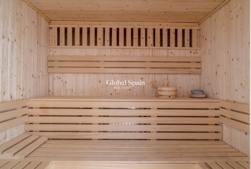 Resale - APARTMENT -
PLAYA FLAMENCA - Flamenca Village