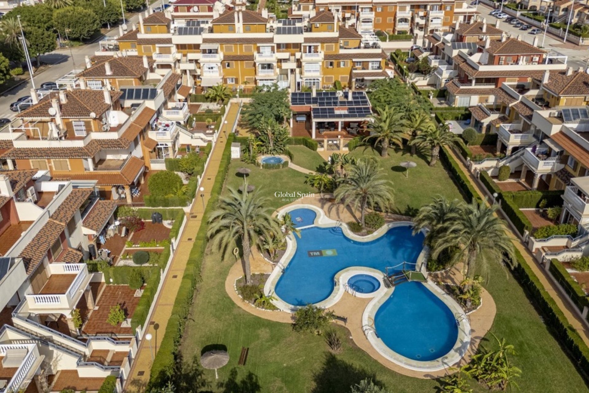 Resale - Apartment -
PLAYA FLAMENCA - Zeniamar