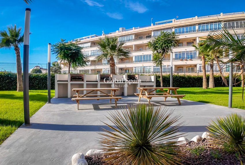 Resale - APARTMENT -
PLAYA FLAMENCA