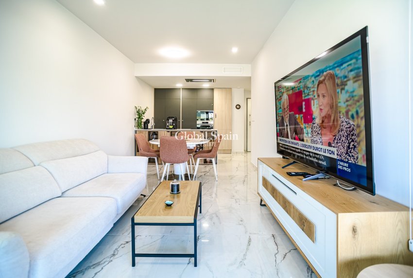 Resale - APARTMENT -
PLAYA FLAMENCA