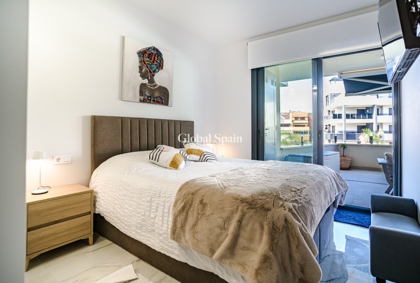 Resale - APARTMENT -
PLAYA FLAMENCA