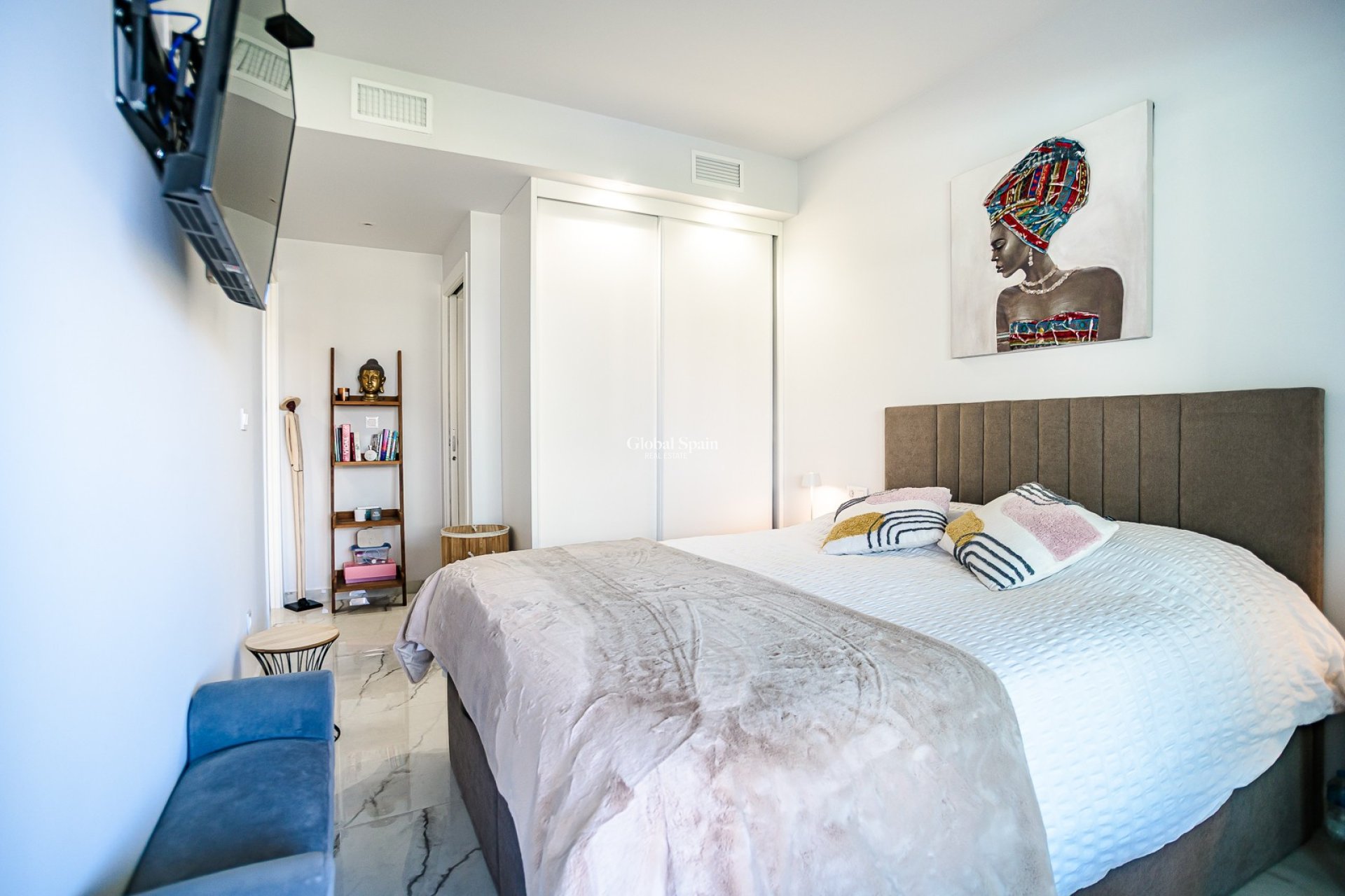 Resale - APARTMENT -
PLAYA FLAMENCA