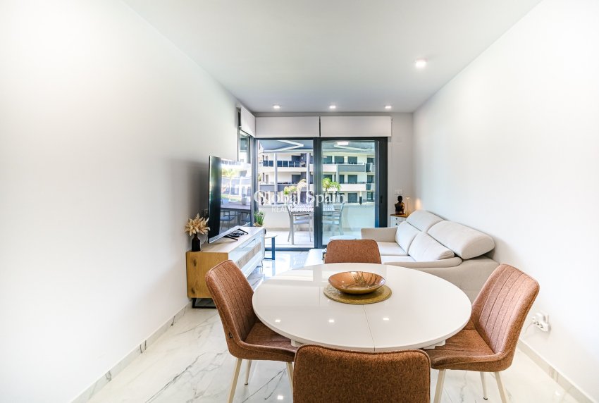 Resale - APARTMENT -
PLAYA FLAMENCA