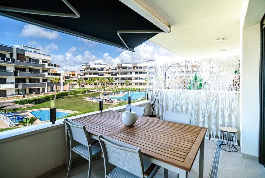 Resale - APARTMENT -
PLAYA FLAMENCA