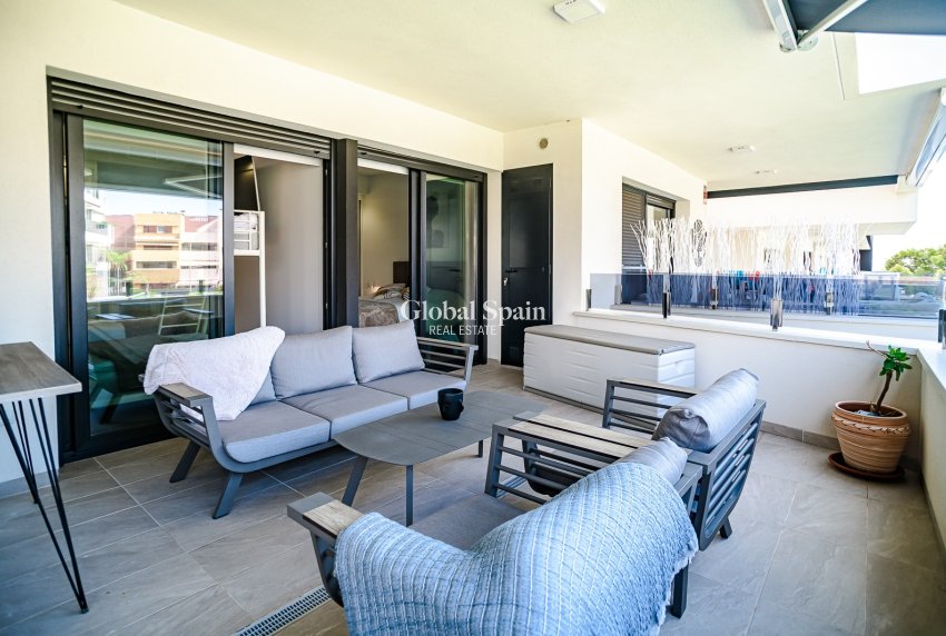 Resale - APARTMENT -
PLAYA FLAMENCA