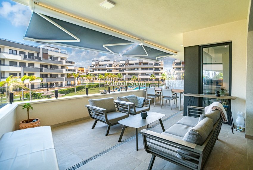 Resale - APARTMENT -
PLAYA FLAMENCA