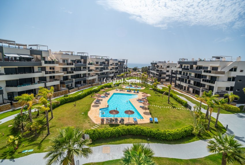 Resale - APARTMENT -
PLAYA FLAMENCA