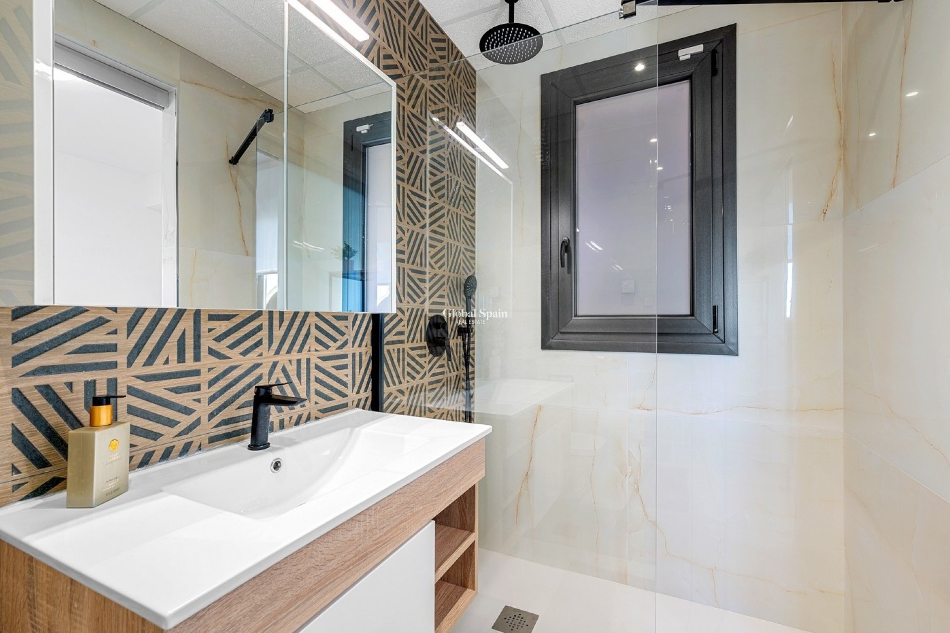 Resale - Apartment -
PLAYA FLAMENCA