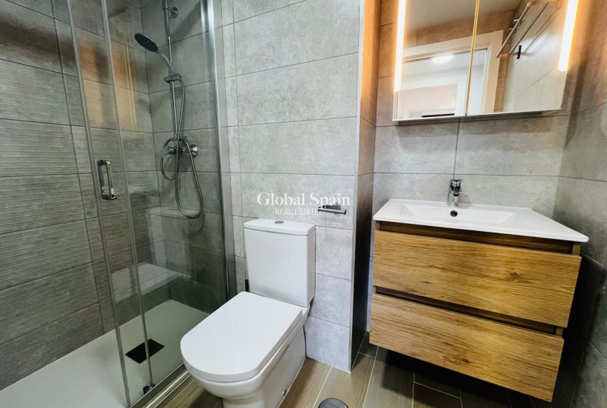 Resale - APARTMENT -
PLAYA HONDA - Costa Calida